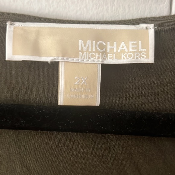 Michael Kors hunter green sleeveless blouse size 2X - Picture 4 of 7